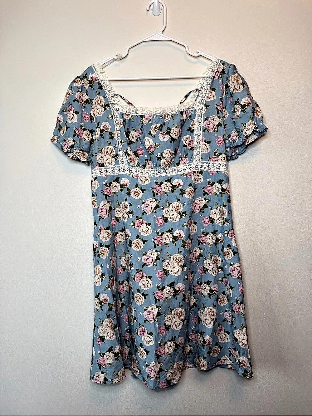 Celebrity Pink Sweet Floral Square-Neck Mini Dress Blue & Pink Large